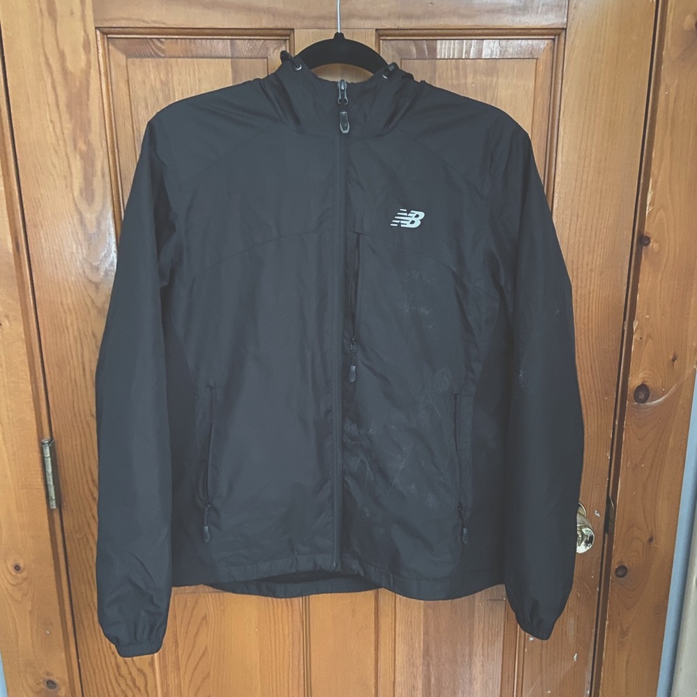 New Balance Windbreaker. Size LARGE.